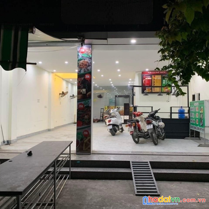 Bán nhà phùng khoang dt 97m2 mt 6.8m - thang máy - kinh doanh - 25.8 tỷ