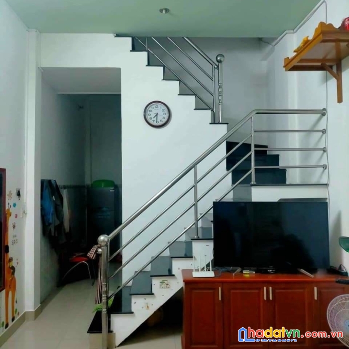 Hẻm 1 trục, trần quang diệu, 3.7 x 10.5m, 5.1 tỷ, quận 3