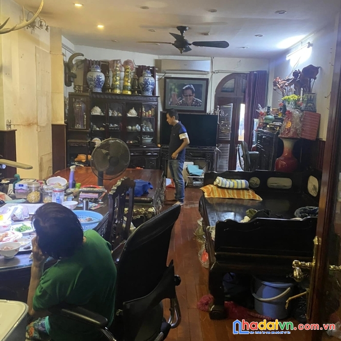 Rẻ rẻ - rẻ thật  - mặt phố trường chinh - mặt tiền rộng - kinh doanh sầm uất