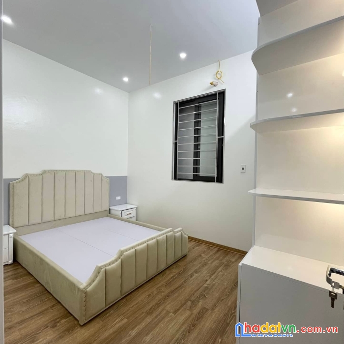 Cần bán ccmn cầu giấy 85m 8t thang máy ô tô nhỉnh 15 tỷ