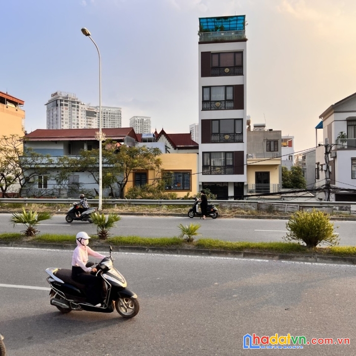 Bán đất tặng nhà 3 tầng mặt phố an dương vương, tây hồ, dt220m2, mt12m, giá 17,5 tỷ