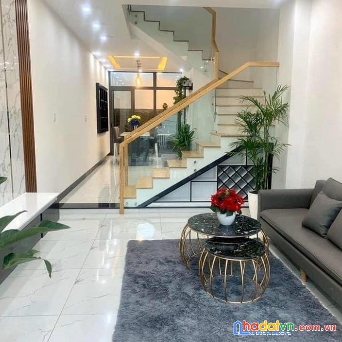 Nhà 4 tầng, đẹp chắc chắn, 5x20, nội bộ tên lửa, giá 7t, bình tân