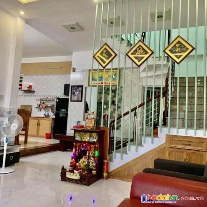 Bán nhà ở 100m2 kèm dãy trọ 5 phòng, ôtô, kinh doanh đỉnh, 3.9 tỷ