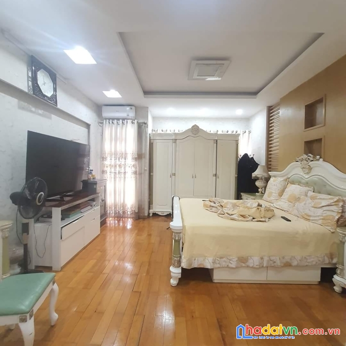 Bán nhà mặt ngõ 81 láng hạ ba đình, cách mặt phố 30m, 80m2, mặt tiền 4.6m, giá 25.5 tỷ