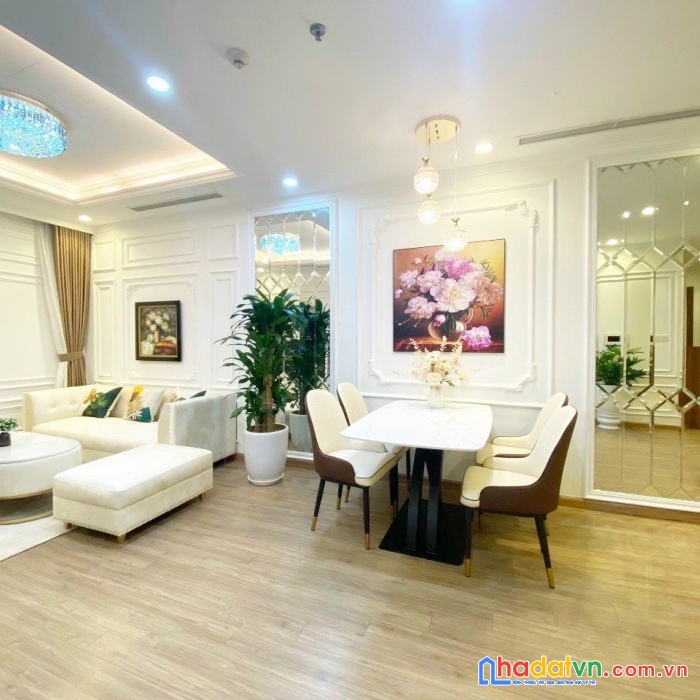 Cần bán căn 2pn park premium 80m2 giá 4,5 tỷ có slot ôtô .