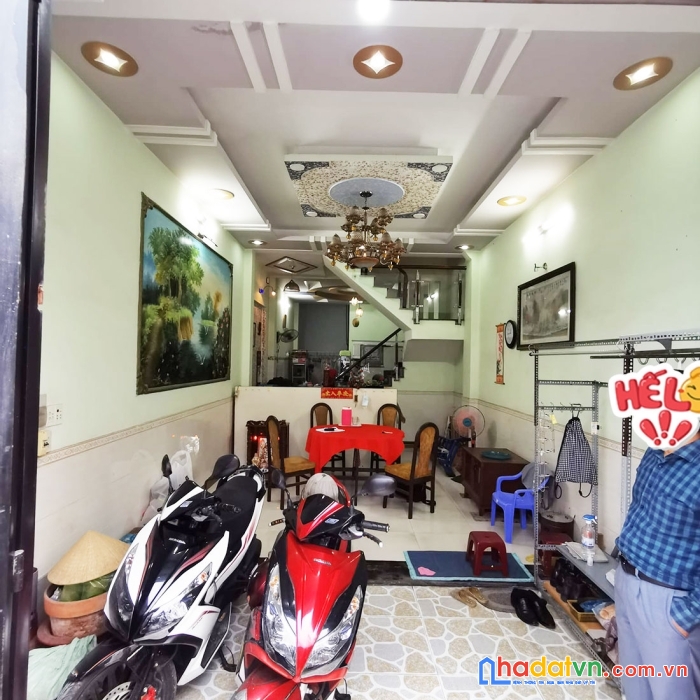 Đường 12m, có vỉa hè p.hiệp thành q12, 4 tầng, nhà đẹp ở ngay.