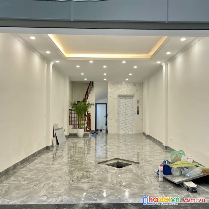 Duy nhất 1 căn mặt phố khương thượng, 30m, mặt tiền 4.8m, ô tô, kinh doanh bất chấp, nhỉnh 4 tỷ lh