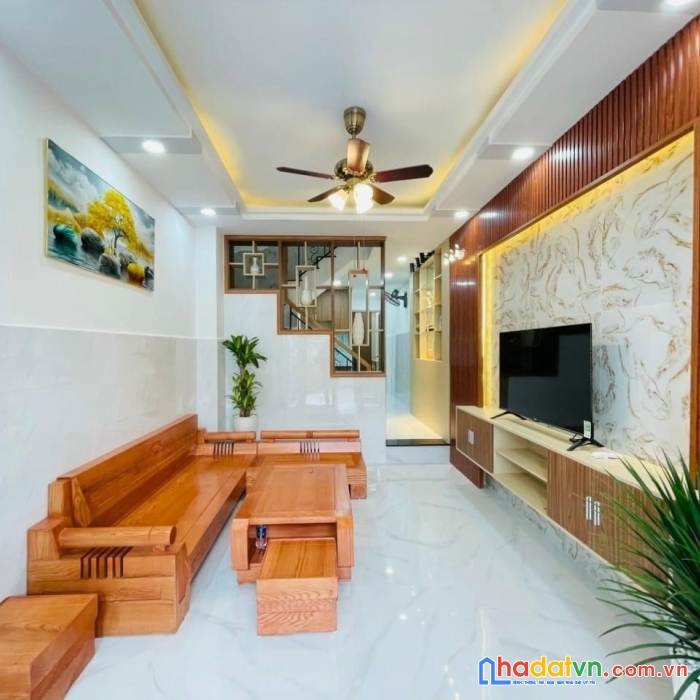 Qúa đẹp cho một cuộc tình, nhà bà triệu hà đông, 37m, 2 thoáng, giá 3 tỷ