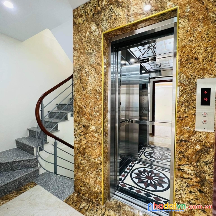 Bán nhà đẹp ở ngay ngõ thông thang máy khương đình 45 mét 6 tầng chỉ 7 tỷ 8