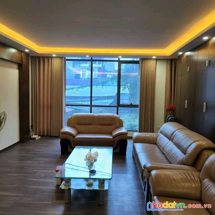 Bán tòa nhà thang máy phố hoàng cầu, ô tô tránh 75m2 x 7 tầng, 31.8 tỷ