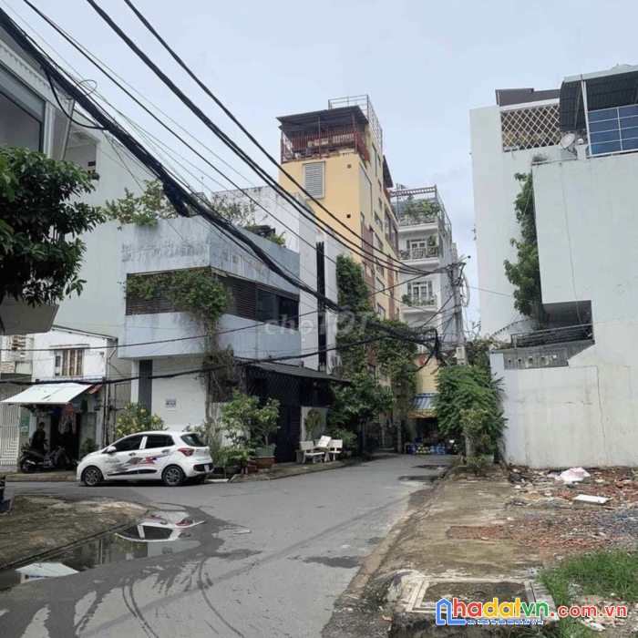 Bán gấp nhà huỳnh tấn phát quận 7 để đi du học vị trí trung tâm hẻm xe hơi