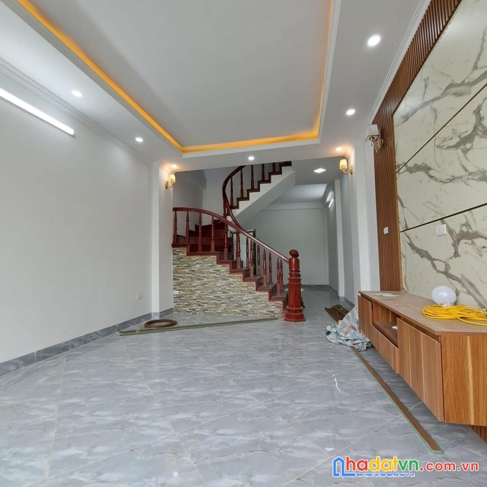 Bán nhà học viên cảnh sát-phân lô-oto đỗ cửa-2 mặt ngõ-chỉ 5tỷ