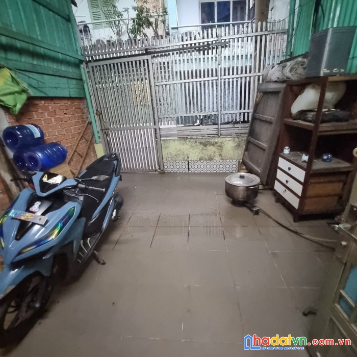 Bán nhà cấp 4- 1 xẹt tôn thất thuyết