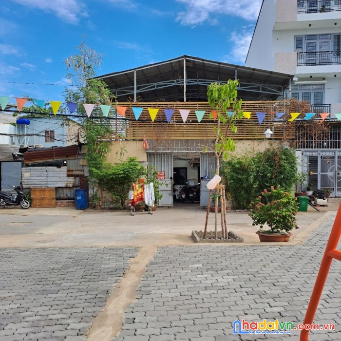 Bán nhà mt  đường số 53.  dt 335m2. chỉ  34.5 tỷ phường bình thuận.  quận 7