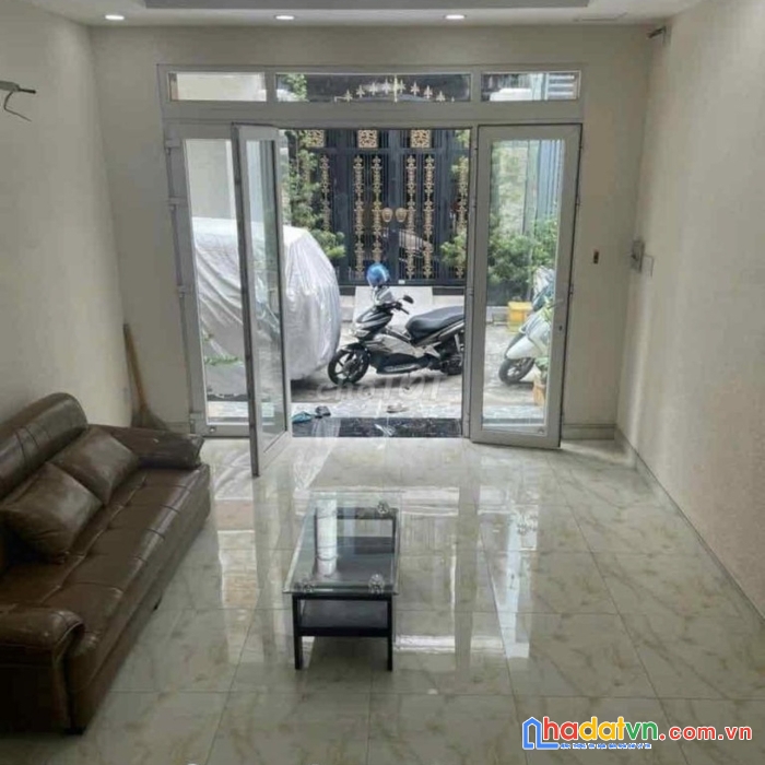 Cần bán nhanh nhà quận 3, hai bà trưng vị trí trung tâm gần chợ