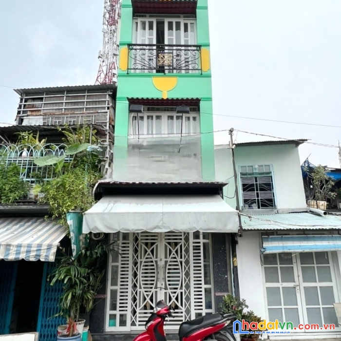 Nhà (3.3*13m nở hậu 3.8m) 2 lầu, st, 4pn, mặt tiền view sông ụ cây p10 q8