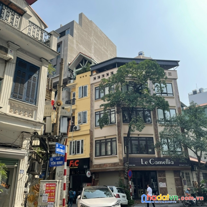 Bán nhà mặt phố nguyễn trường tộ, ba đình,dt 180m2, mt 8m, giá 89 tỉ, thương lượng