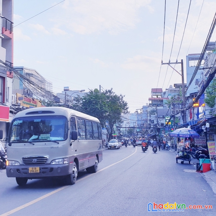 Bán nhà cách mặt tiền huỳnh tấn phát có 35 m dt ngang 4 x 14 m đúc mới 2 tấm có 60 triệu m q7