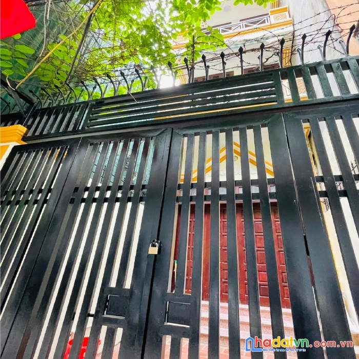 Bán nhà phố 8/3 - phân lô - ô tô tránh 70m2 x 5 tầng - 9.6 tỷ có thương lượng