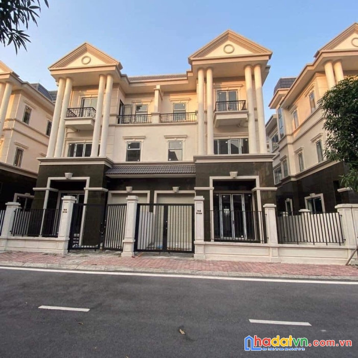 Bán nhà hà đông - biệt thư song lập - 135m2 x 4 tầng - 14,5 tỷ - mt 9 m - kinh doanh - vị trí đẹp