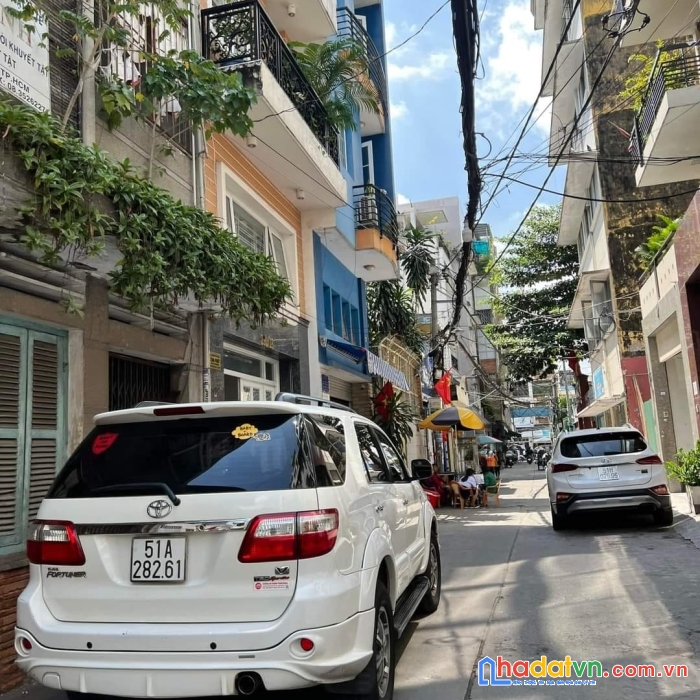 Bán gấp nhà hẻm xe hơi- cmt8 quận 3 giá 3.1 tỷ