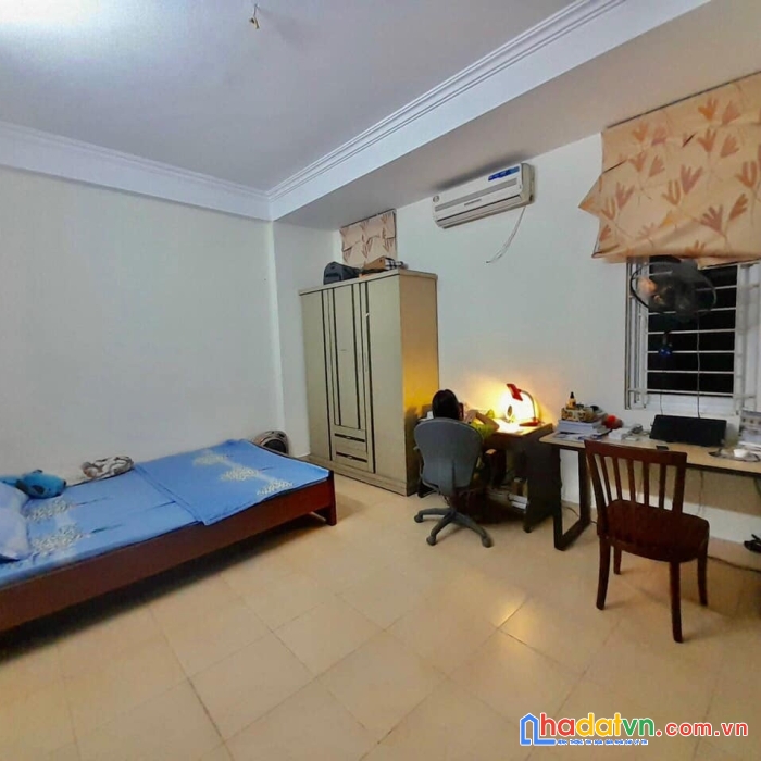 Chỉ 3 tỷ có ngay hộ khẩu quận đống đa, phố chùa bộc, 25m, 4 tầng, mặt tiền cực thoáng, ô tô, kinh