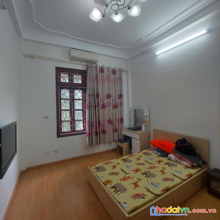 Cực hiếm ! bán nhà láng, chùa láng, đống đa 77m 4 tầng ô tô 6,x tỷ