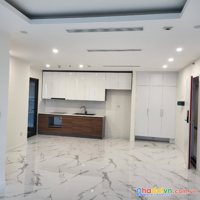 Cho thuê gấp deee cccc nội thất cơ bản 3 pn tòa s4 sunshine city