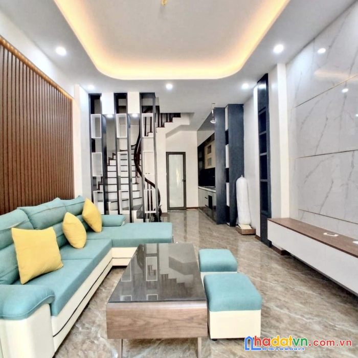 Cực nóng bỏng- bán nhà nguyễn khang - 35m - 4tầng nhẹ nhàng 3.99 tỷ 