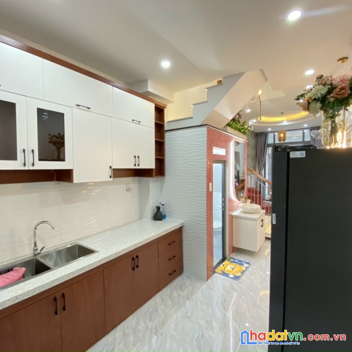 Hẻm thông 3.5m, trần hữu trang, 3.2 x 14m, 3 lầu, phú nhuận