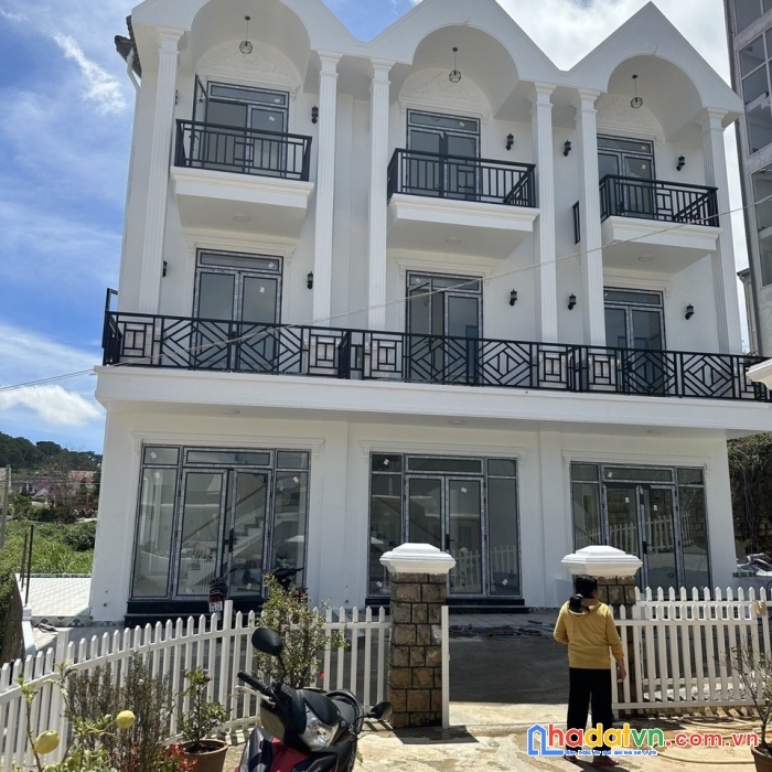 Cần bán gấp nhà đẹp mới xây đường trịnh hoài đức, đà lạt giá 4.6 tỷ