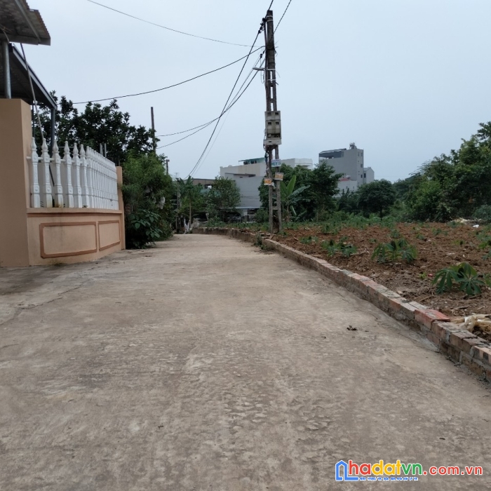 Nhỉnh 2 tỉ có ngay 125m cách trung tâm xã tân xã chỉ 200m