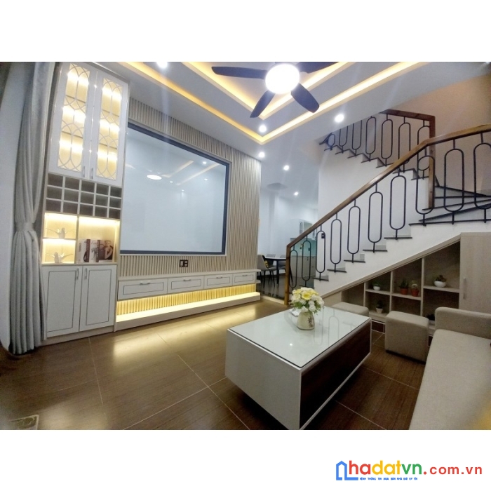 Nhà 4 tầng, mặt tiền đường 15m. bề ngang khủng trường chinh giá hơn 4 tỷ - 0905522660