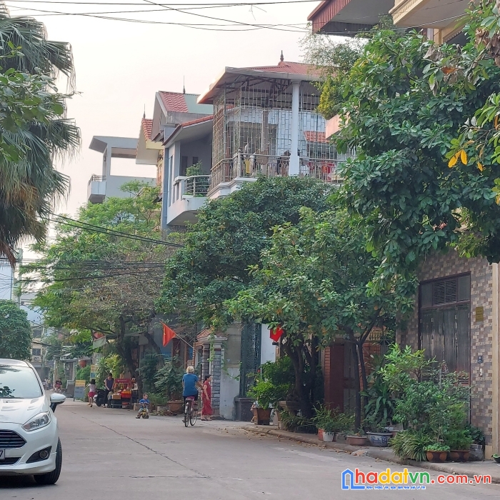 Tập thể kho trung tâm , đường ngọc hồi , vĩnh quỳnh, thanh trì, 2 mặt phân lô , ô tô dừng đỗ