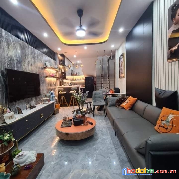 Bán nhà đẹp đón tết phố trần thái tông - cầu giấy 5 tỷ - 45m2 - 5 tầng full nội thất ở luôn.