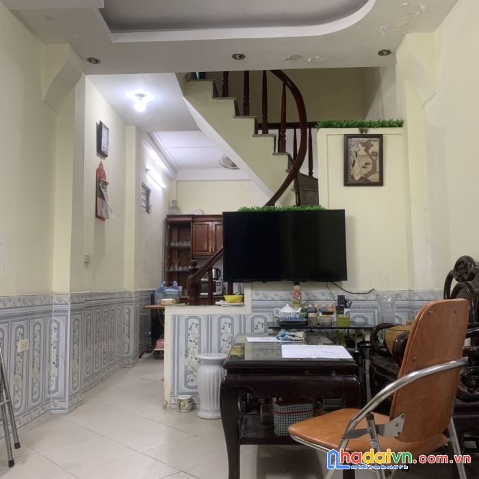 Nhỉnh 3 tỷ nhà trương định - lô góc - gần phố- 31 m2 x 4t - 4 ngủ- ở luôn