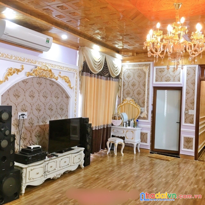 Siêu phẩm 5 tầng thang máy cực đẹp tại mặt đường đằng hải  full nội thất 
- nhà lô góc mặt đường