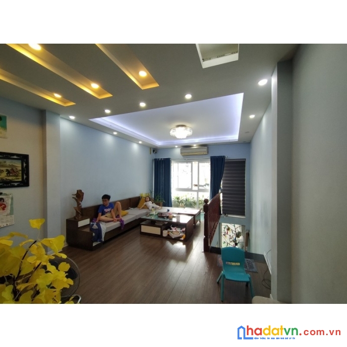 Nhà đẹp dân xây 5 tầng -54m2 - 6,1 tỷ.gia thụy - nguyễn văn cừ- 30m ra ô tô kinh doanh.