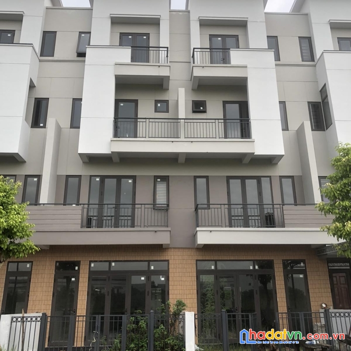 Bán shophouse nằm trong khu dân cư đông đúc phù hợp kinh doanh