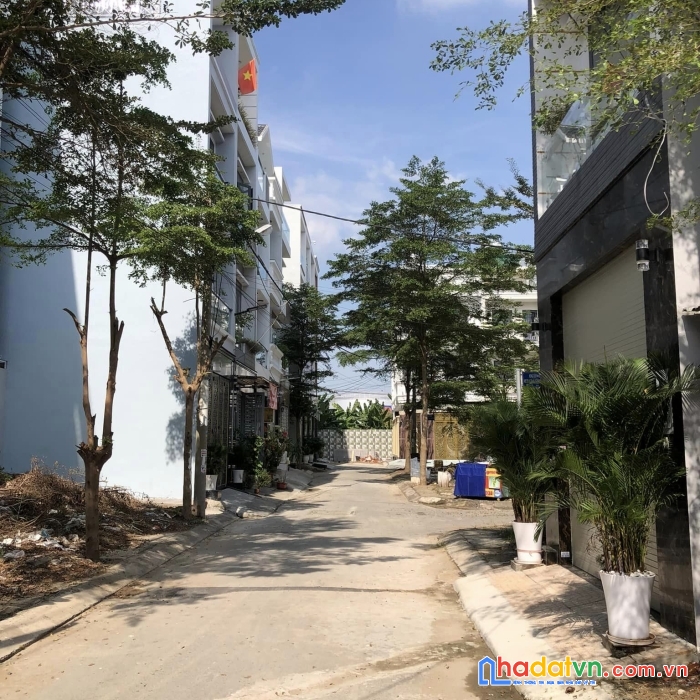 Bán nhà 54m2 x 4 tầng phố đào tông nguyên – tt nhà bè, xe hơi vào nhà, giá 6.8 tỷ.