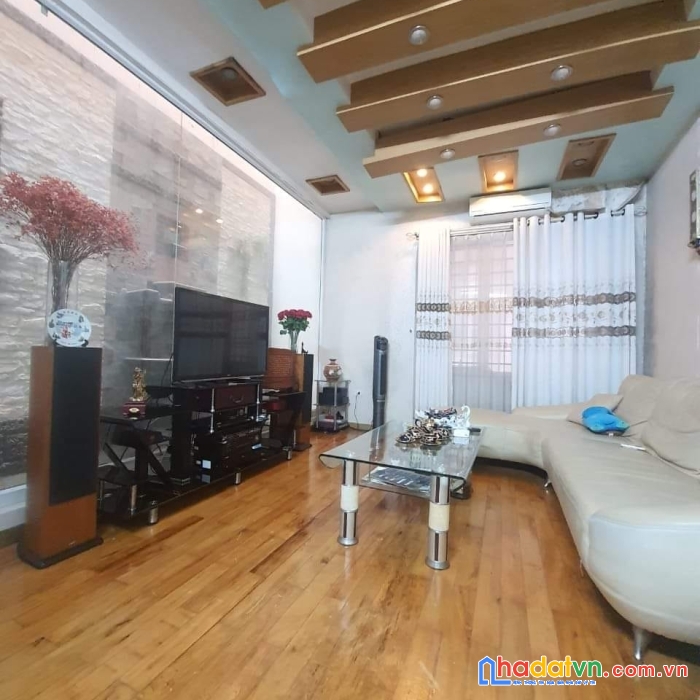 Bán nhà phố láng hạ 80m2, ô tô tránh trước nhà, sát phố, ngõ thông, 25.5 tỷ