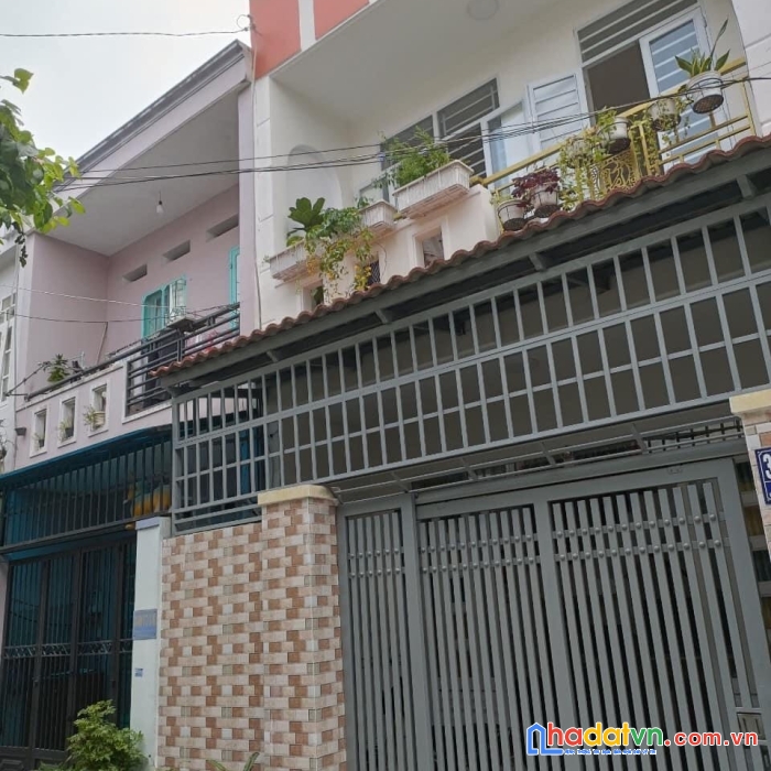 Bán nhà q12 - xe hơi vô nhà - sát mặt tiền - nhà đẹp ở ngay - chỉ 3ty5