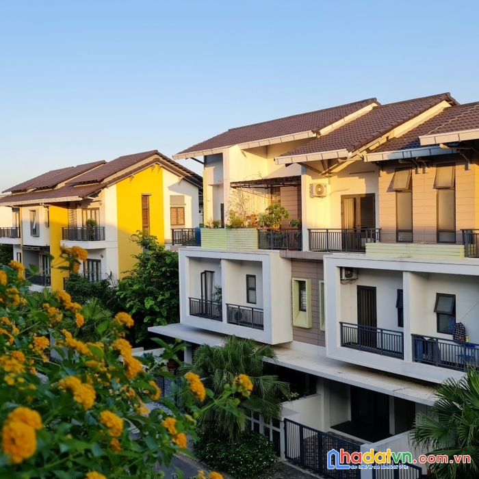 Chuyển nhà rộng hơn em bán nhà liền kề 75m2 belhomes vsip, full nội thất như mới