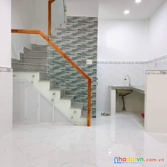 Bán nhà mặt tiền 5 tầng phường  13 q10 - giá bằng hẻm ôtô 
ngang 5 x14m - giá 13.x tỷ