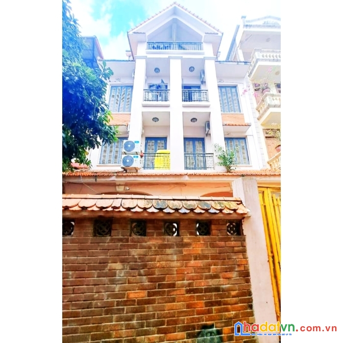 Bán gấp nhà lạc long quân, tây hồ 189m2 5t mt8,5m ô tô, dòng tiền kinh điển