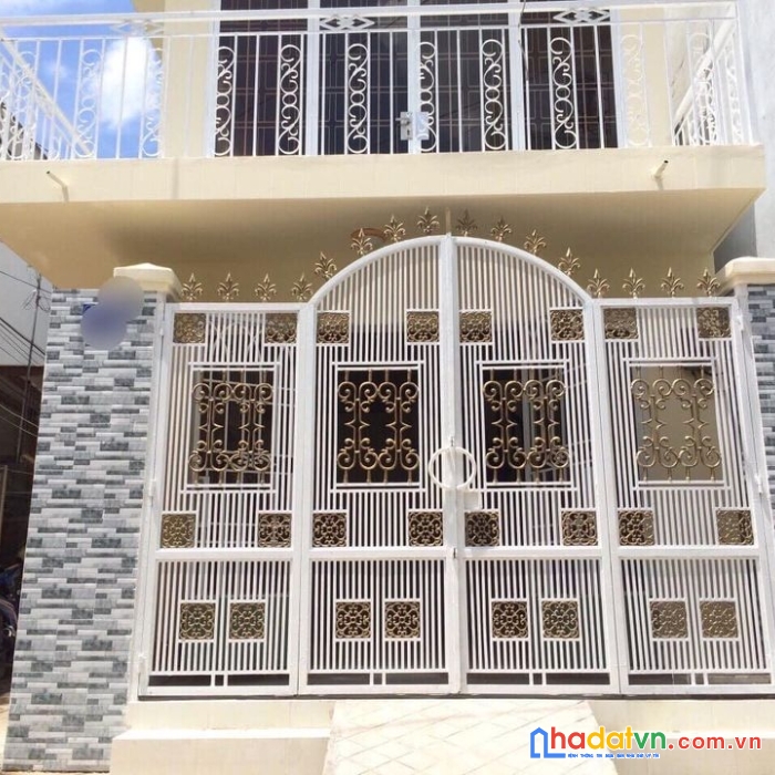 Bán gấp   nhà mặt tiền tân phú gần đầm sen dtsd 70m2 chỉ 5ty2