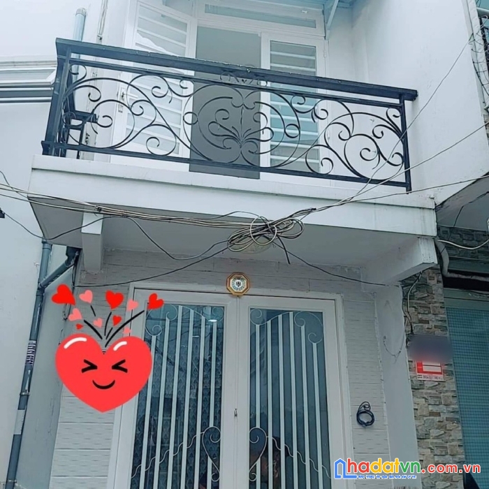 Chủ bán gấp nhà lạc long quân p8 tân bình 18m2 2 tầng btct chỉ nhỉnh 2 tỷ
