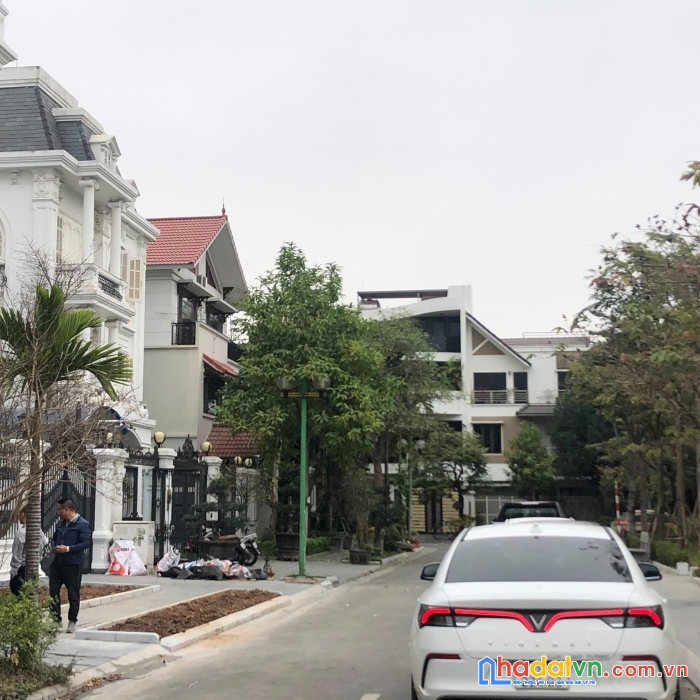 Biệt thự khu đô thị việt hưng, long biên, diện tích rộng, siêu víp.