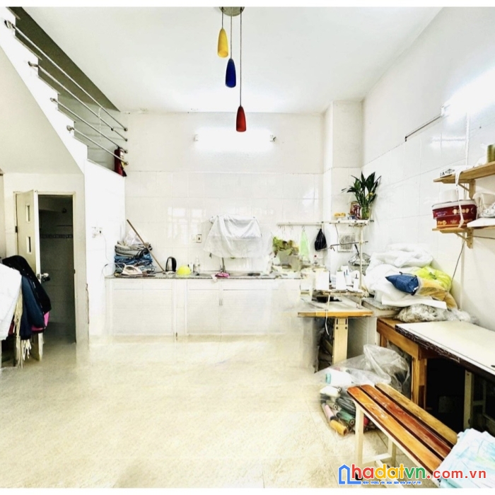 Bán nhà đường d2 q.bình thạnh ngang 6m dài 8,7m- 4 tầng giá 5,3 tỷ