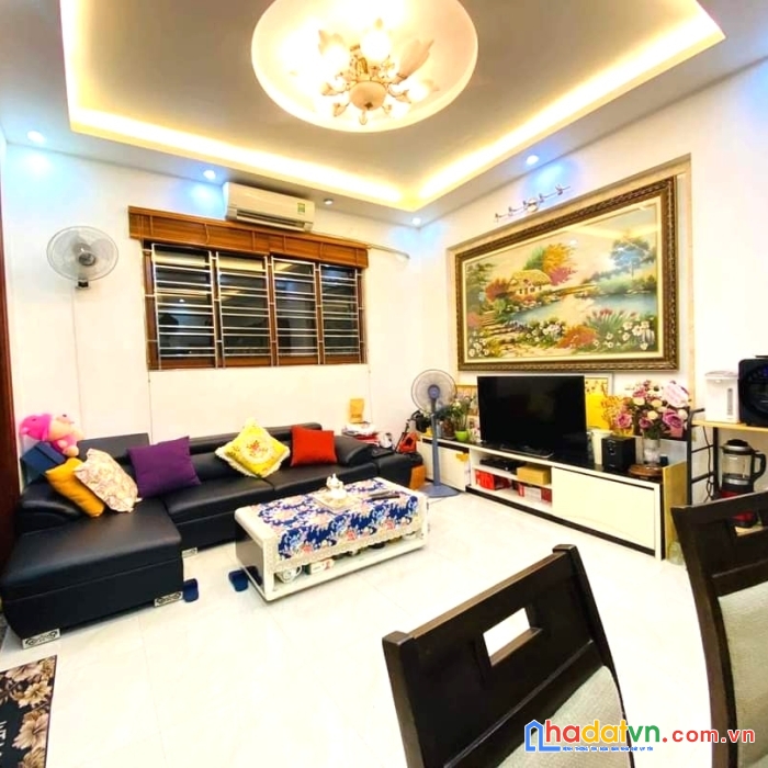 Bán nhà bc-ngọc thuỵ, lô góc, 2 mặt thoáng, tặng full đồ, 56m2x7m